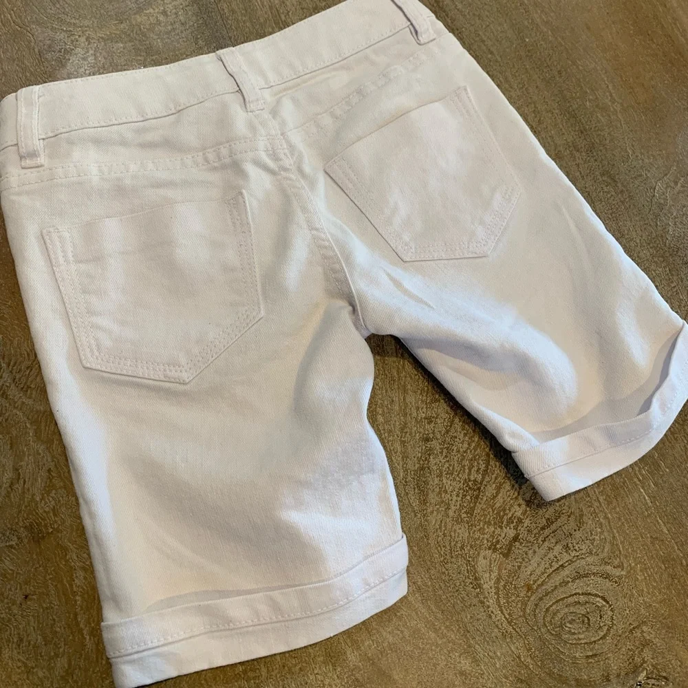 Girls shorts - Picture 5 of 8